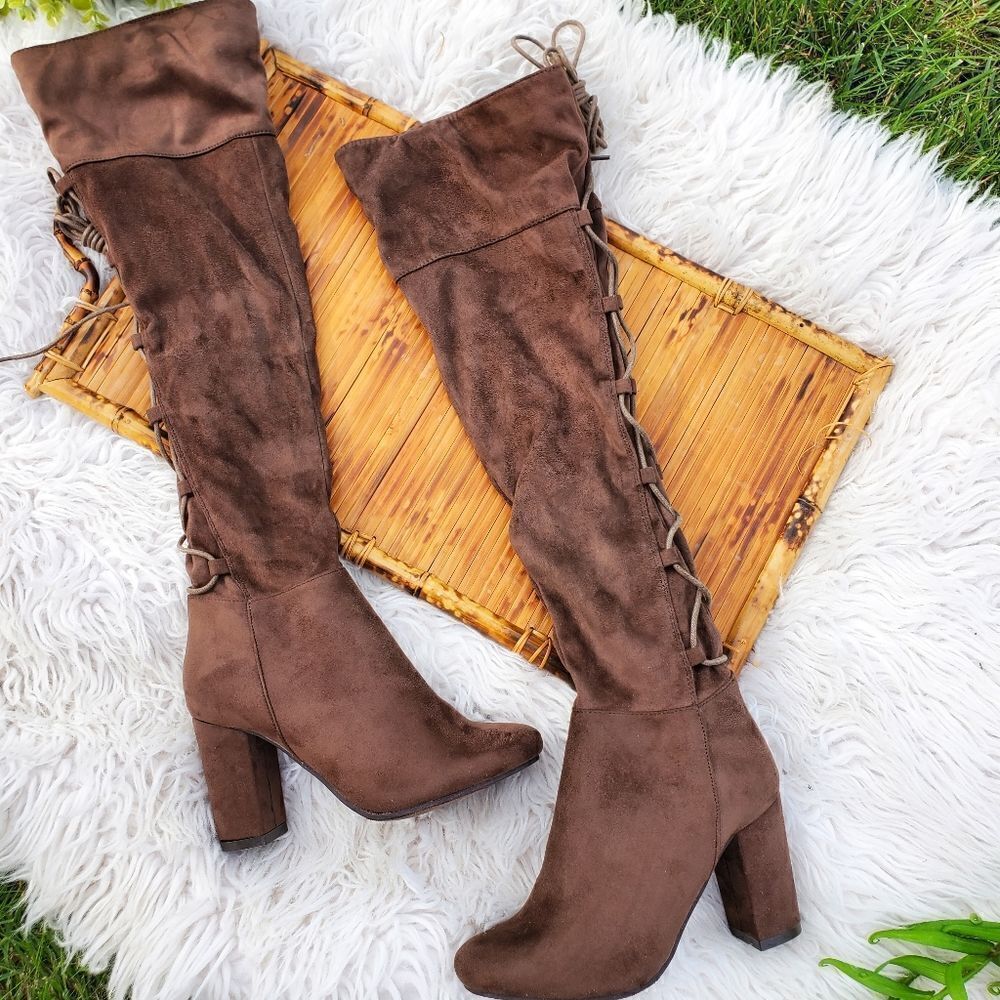 Qupid Lace Up Back Detail Faux Suede Stretch Panel Boots. Sz 6